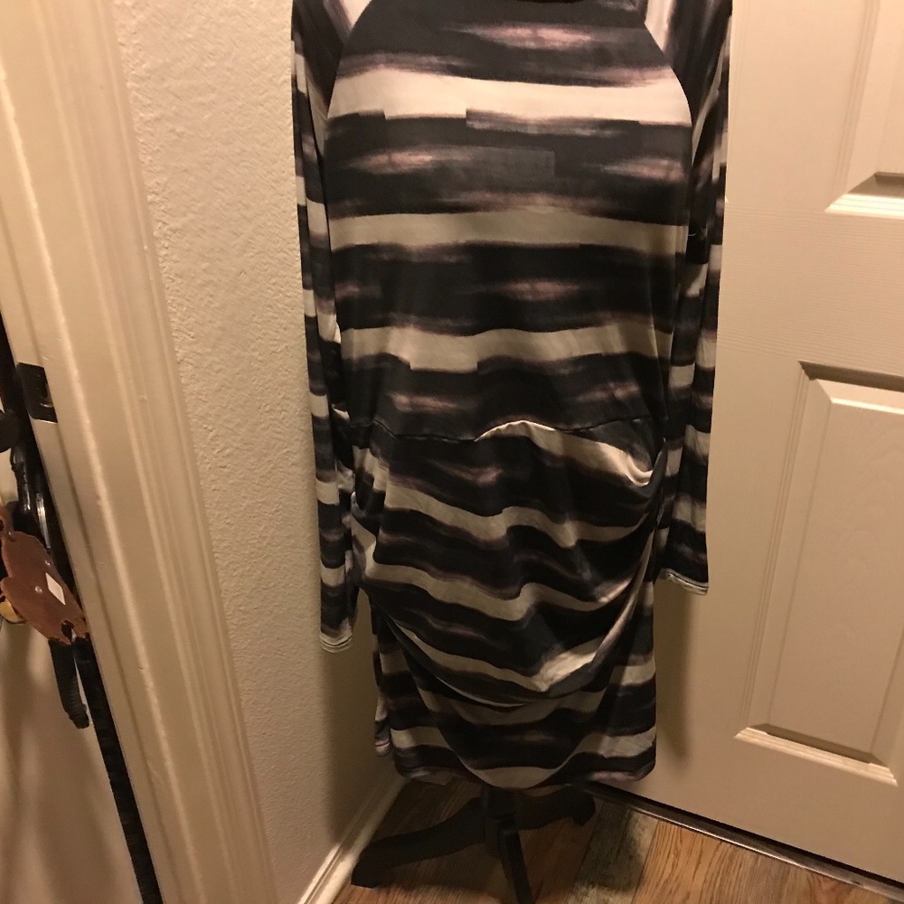 Rachel Roy Black Purple Beige. Like New.mid Length Ruching and A Waisy Work/Offi